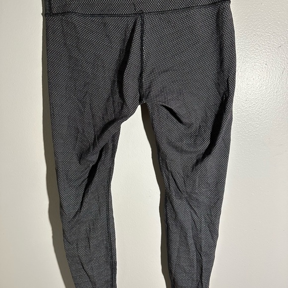 Lululemon Diamond dot 7/8 Luon pants - Picture 2 of 3